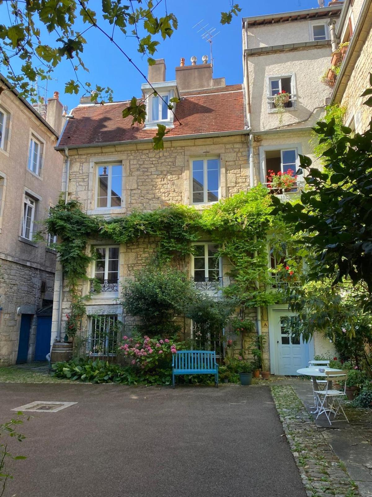 Besancon: Charmant Duplex Au Pied De La Citadelle Buitenkant foto