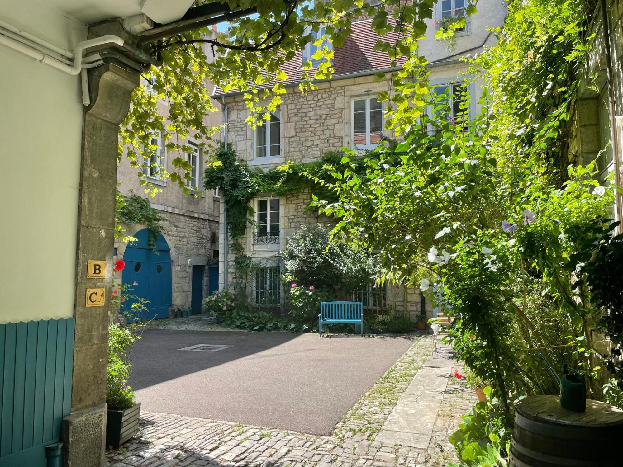 Besancon: Charmant Duplex Au Pied De La Citadelle Buitenkant foto